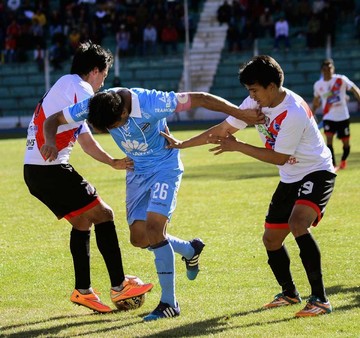 Nacional vence a Bolívar