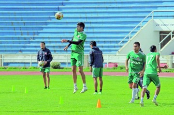 “U”: Dirigencia cumple y los futbolistas jugarán