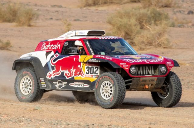 Dakar: Peterhansel gana cuarta etapa y Sainz se mantiene líder